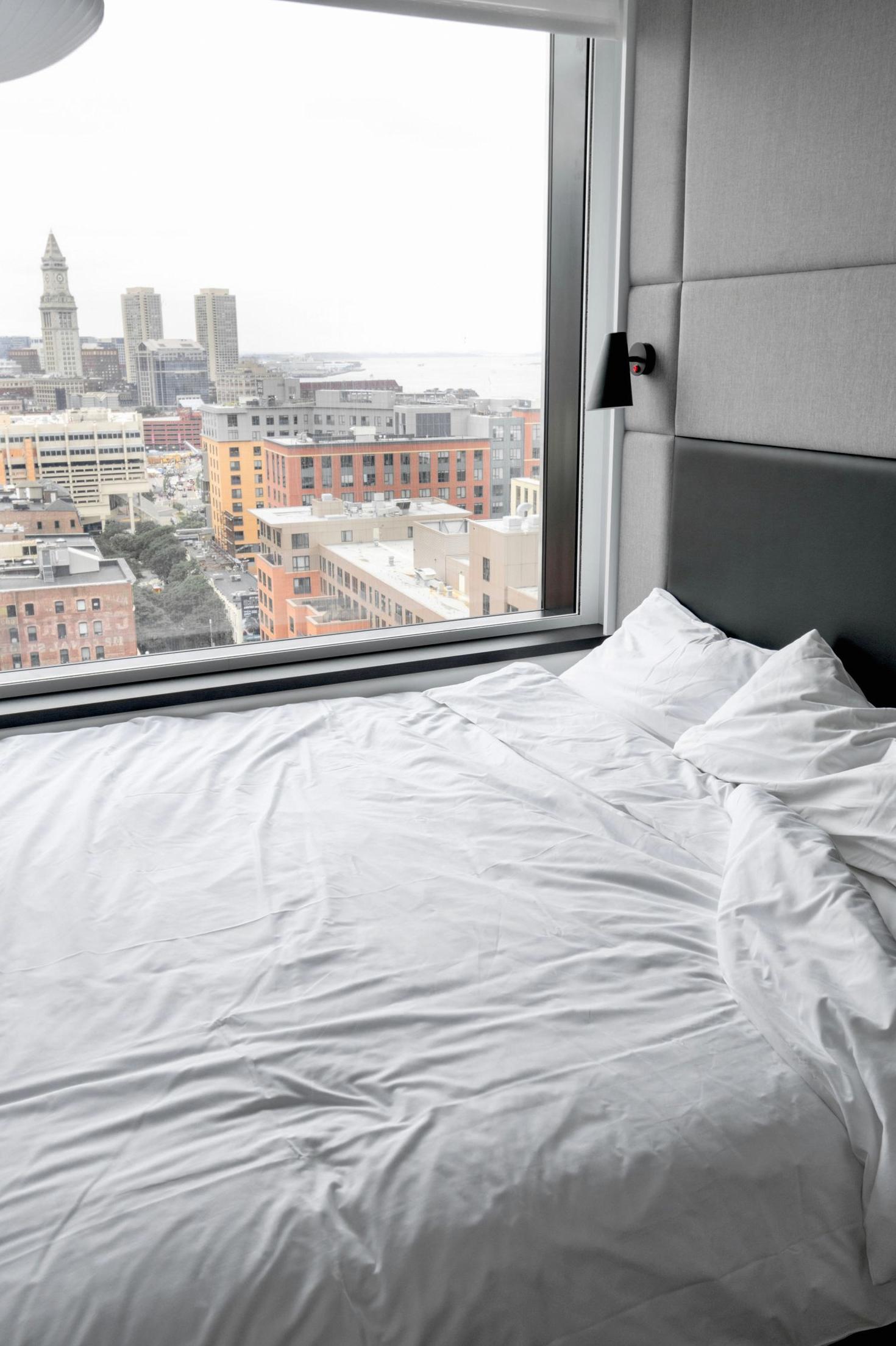Luxurious hotel room with Vancouver city view